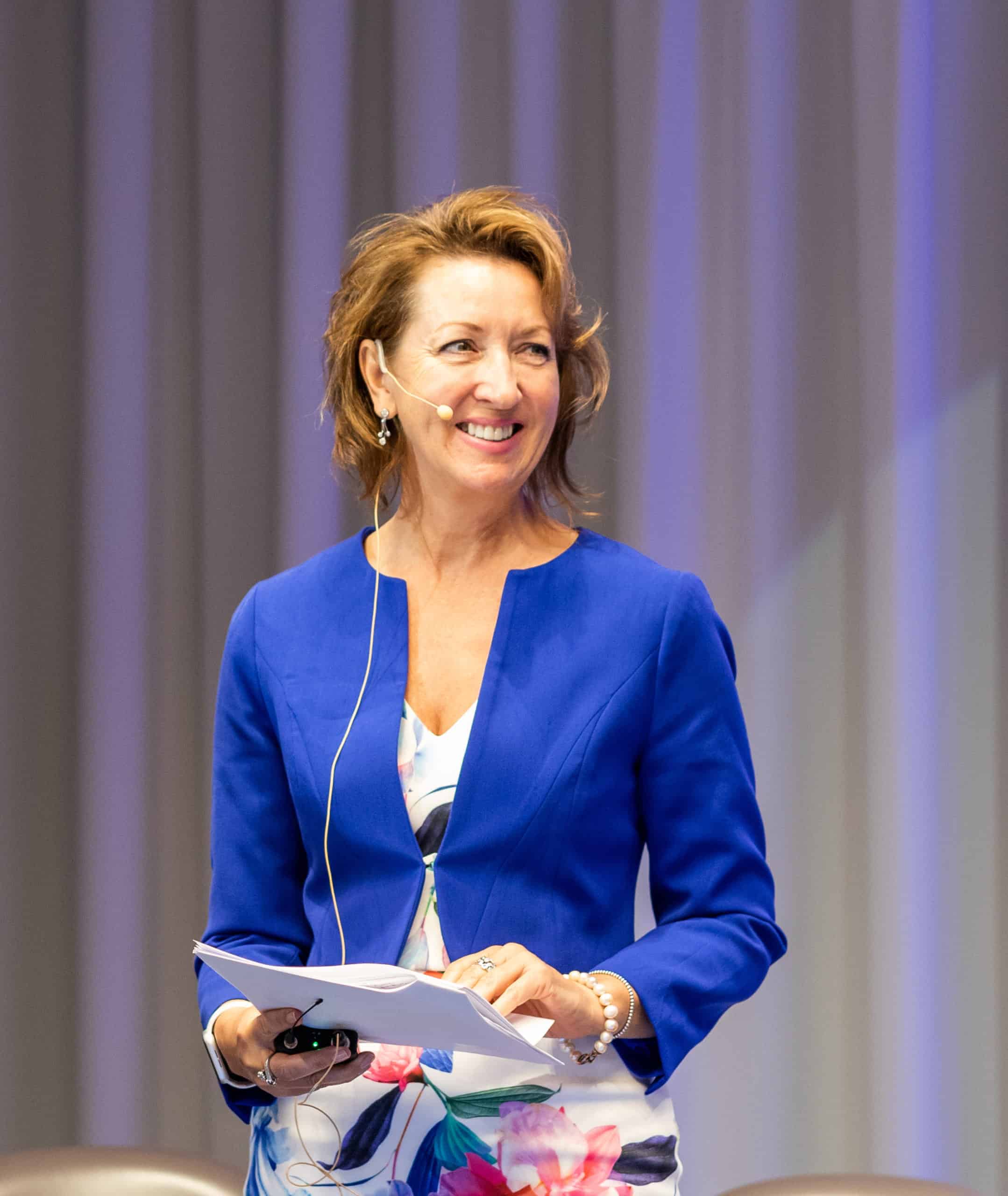 Julie Alexander Home Stretch speaker